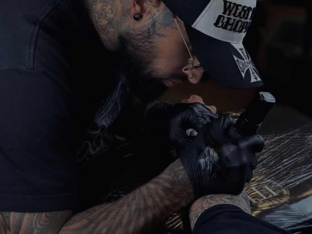 Its Toby Ink Contact